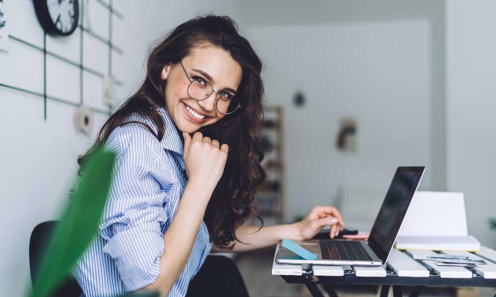 Fashion Social Media Manager